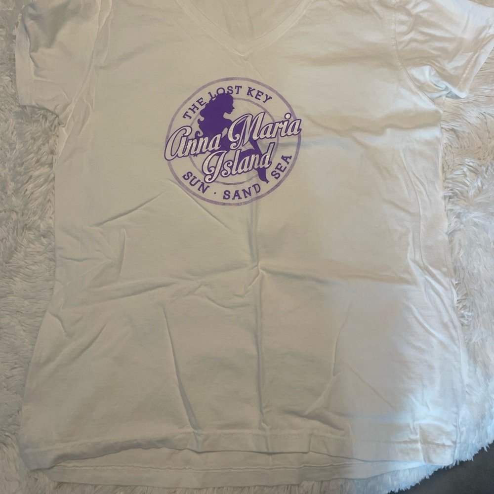 Women’s v neck T-shirt